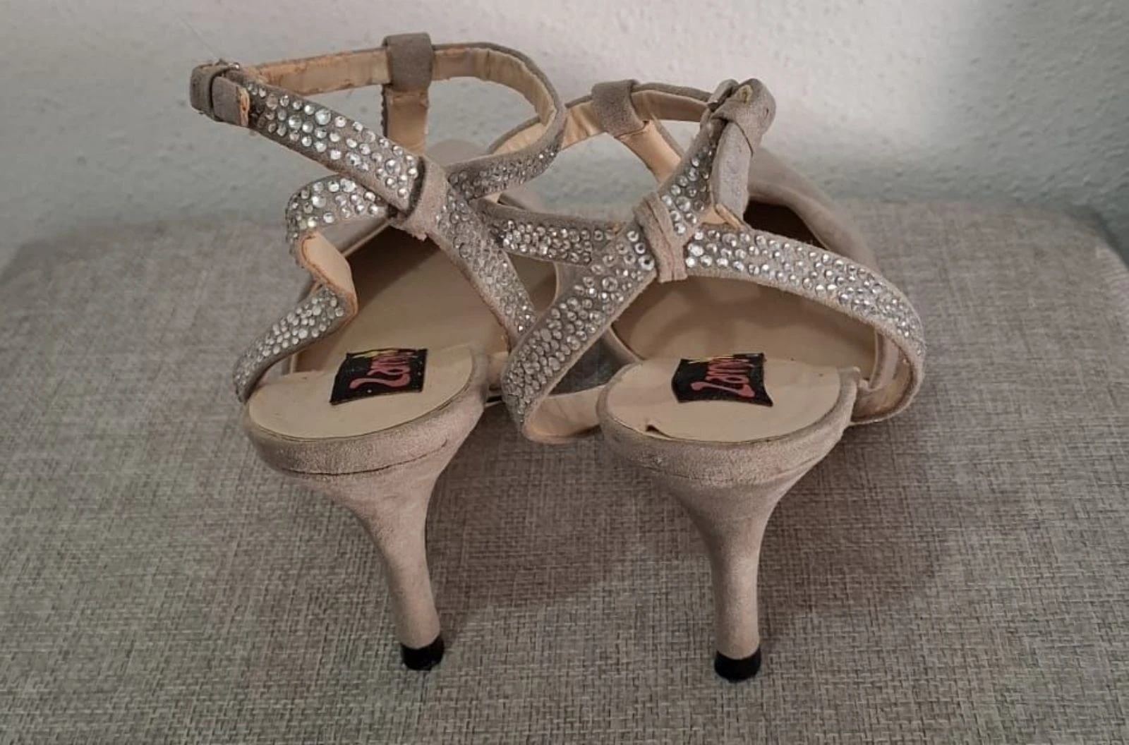 beige Y2K limited edition beaded heeled shoes – photo 3